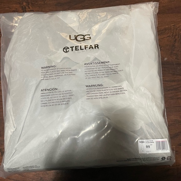 Medium Ugg Fleece X Telfar Bag - Picture 8 of 10